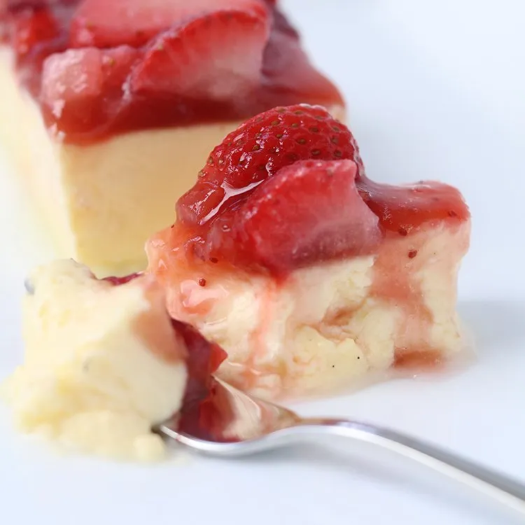 【みれい菓】札幌カタラーナ  スペシャルいちご　2025.11